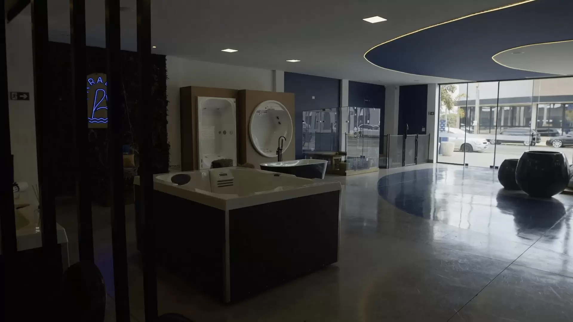 PA_Assis_SP_Show_room_jacuzzi_banheiras_saunas-min